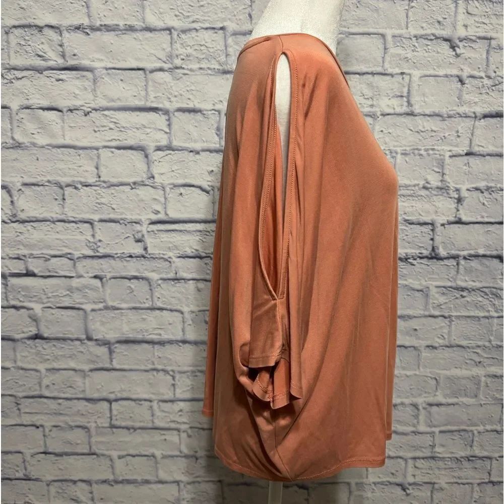 💜 Express cold shoulder cropped blouse - Picture 4 of 11